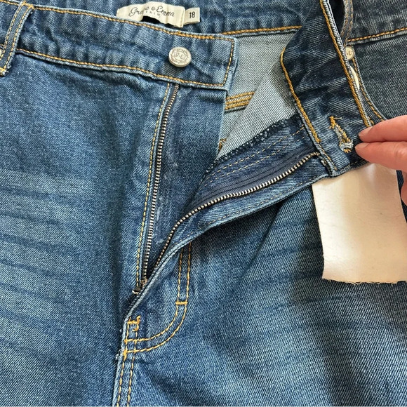 NWT Grace & Emma Mid Rise Chloe Straight Leg Distressed Denim Jeans Size 18 - Picture 10 of 14